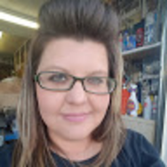 Meet your Posher, Suzanne - Picture 1 of 1